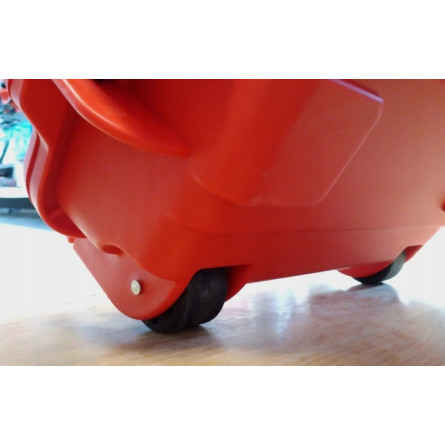 Set of 11 finishing knives in a wheeled case OLEJNIK