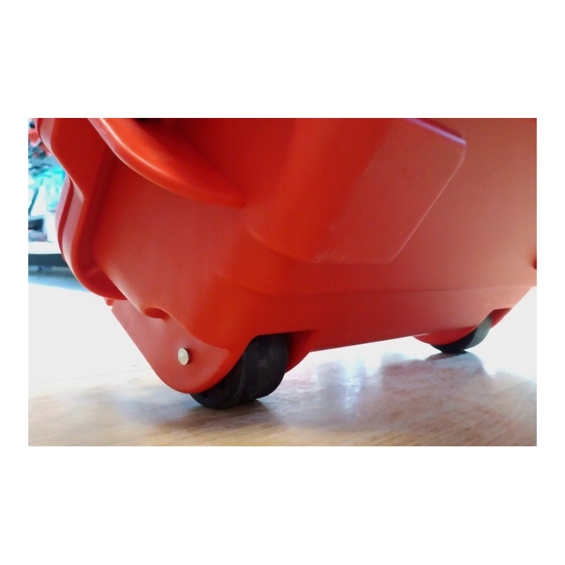 Set of 11 finishing knives in a wheeled case OLEJNIK